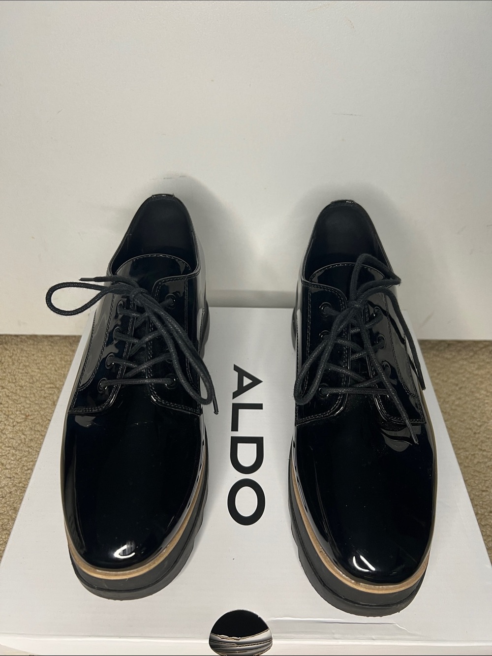 Aldo Black Patent Lace-Up Derby Shoes with Tan Welt - Size 9